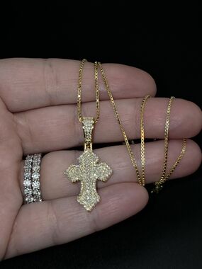 ✨ Iced Out Cross Necklace – Gold Filled – Moissanite Style – 20” Chain ✨